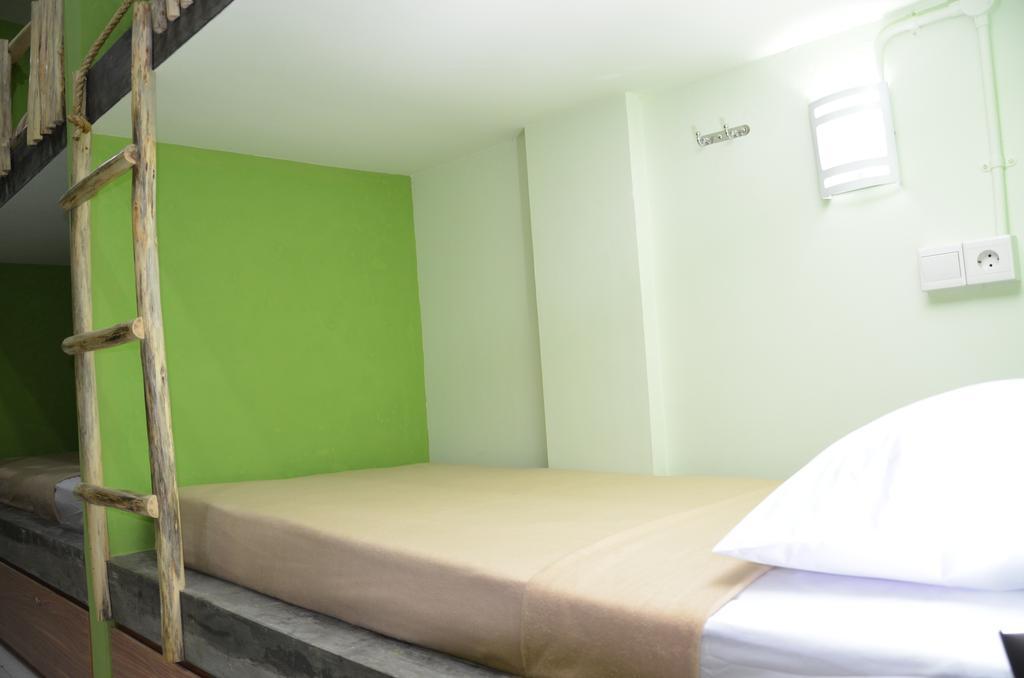 The Eco-Living Hostel Denpasar Szoba fotó
