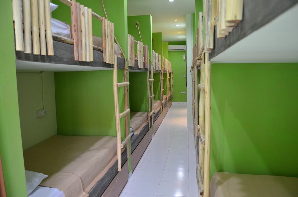 The Eco-Living Hostel Denpasar Kültér fotó