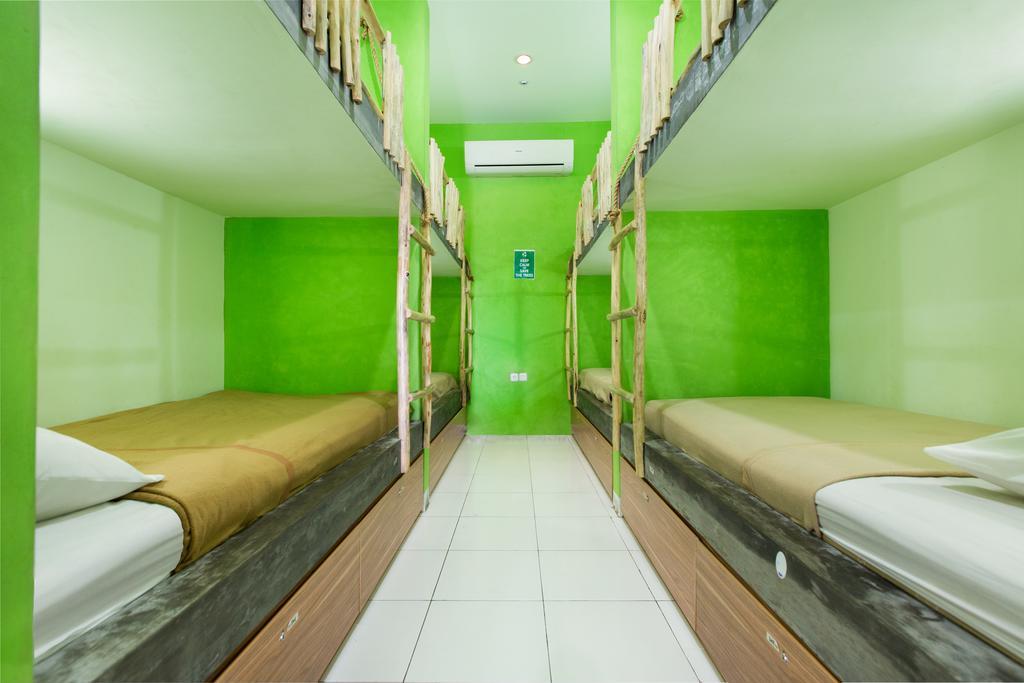The Eco-Living Hostel Denpasar Kültér fotó