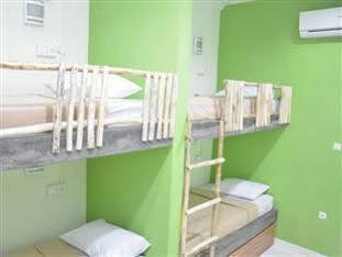 The Eco-Living Hostel Denpasar Kültér fotó